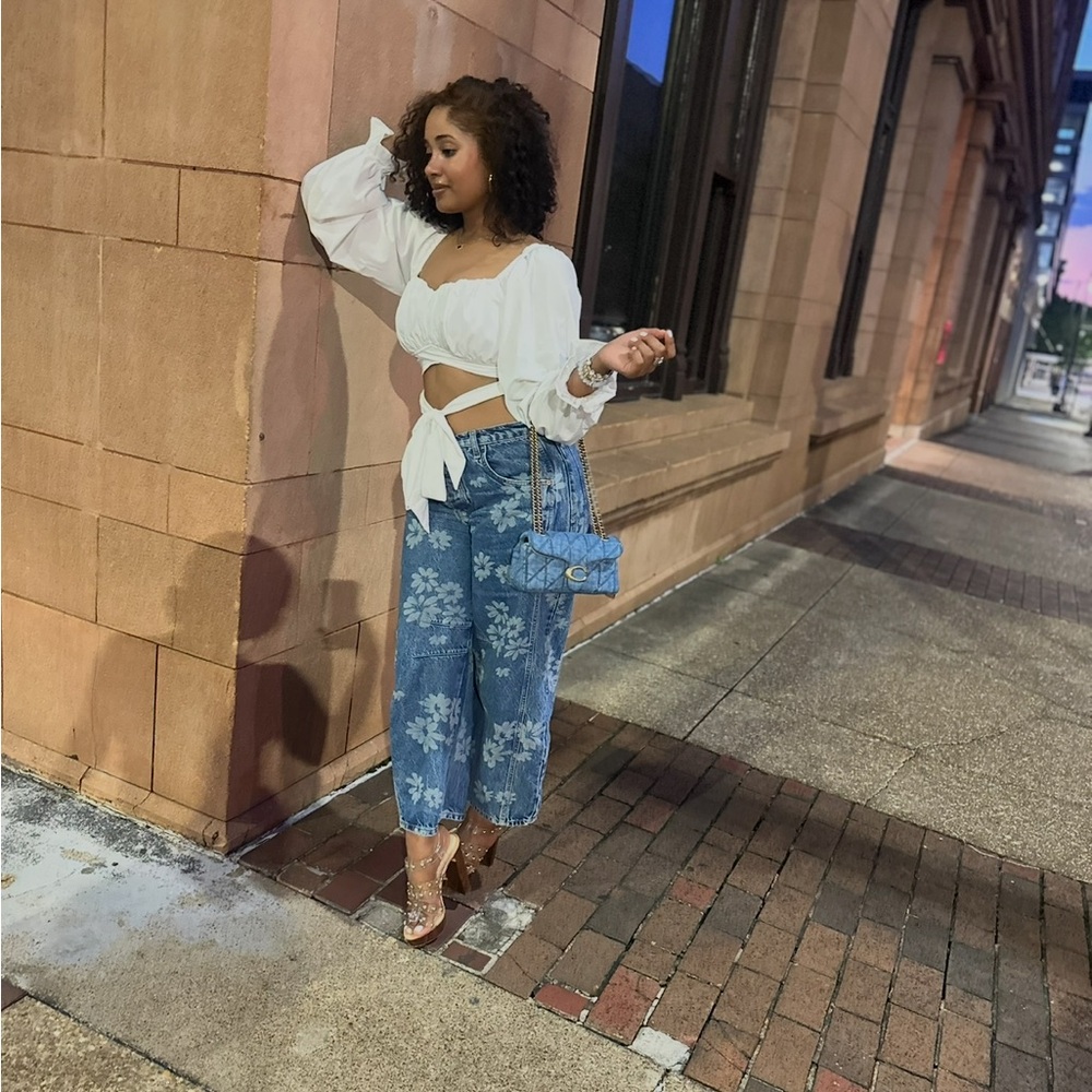 Mid-Rise Floral Print Wide-Leg Jeans - Blue - Picture 8 of 9